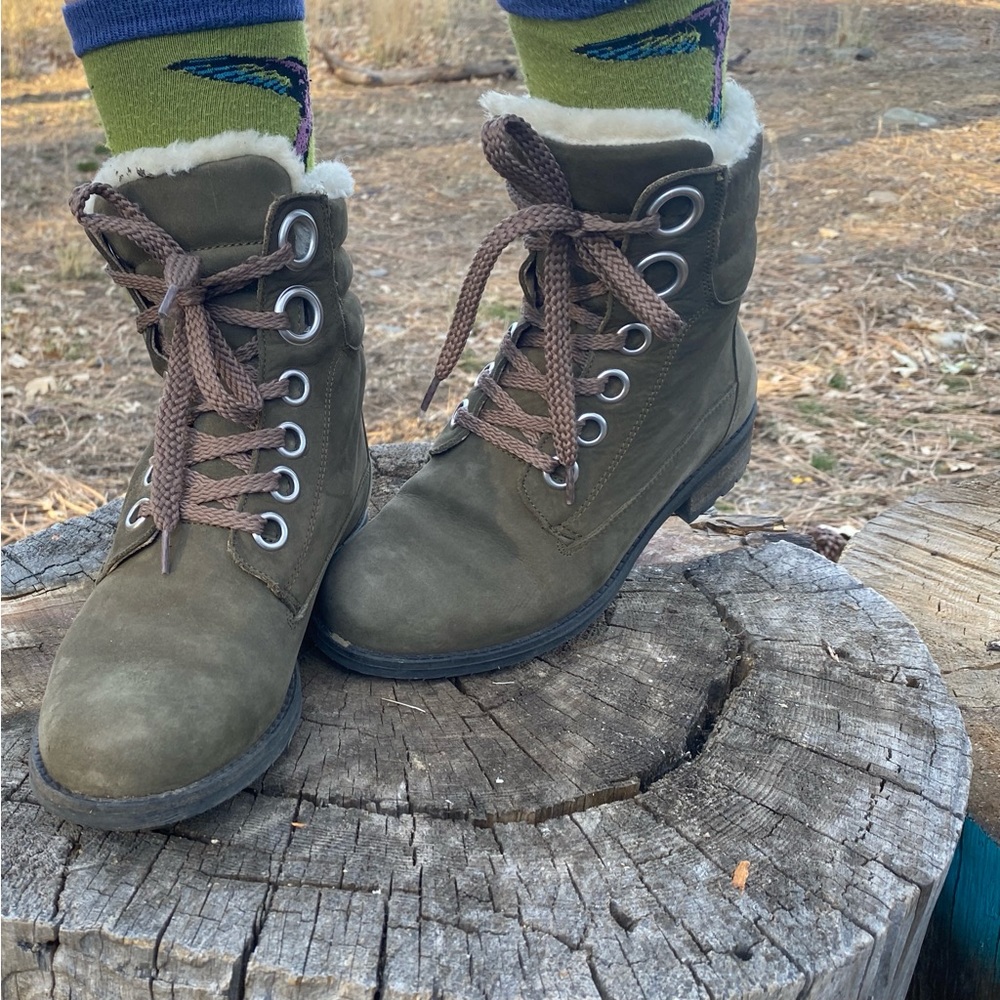 Worn once Tara M boots!